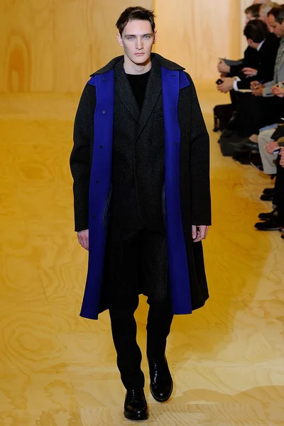 Look 26